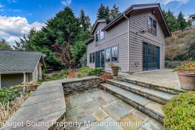 Foto del edificio - 3 br, 2.5 bath House - 3884 Rockaway Beach...