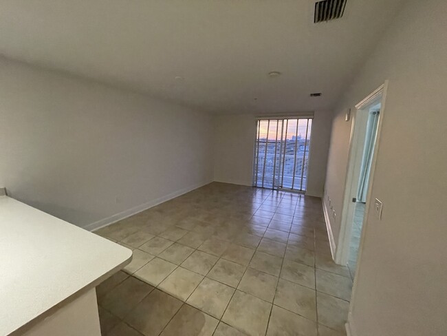 Building Photo - 2400 SW 27th Ave