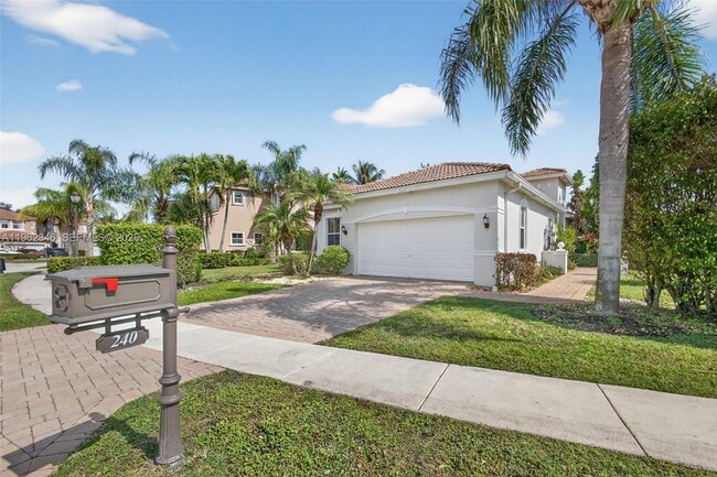 Building Photo - 240 Isle Verde Way