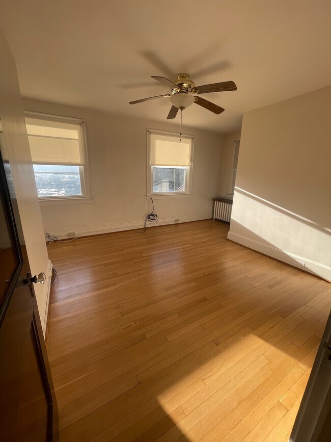 1132 Milford St Unit Upstairs, Johnstown, PA 15905 Apartments in