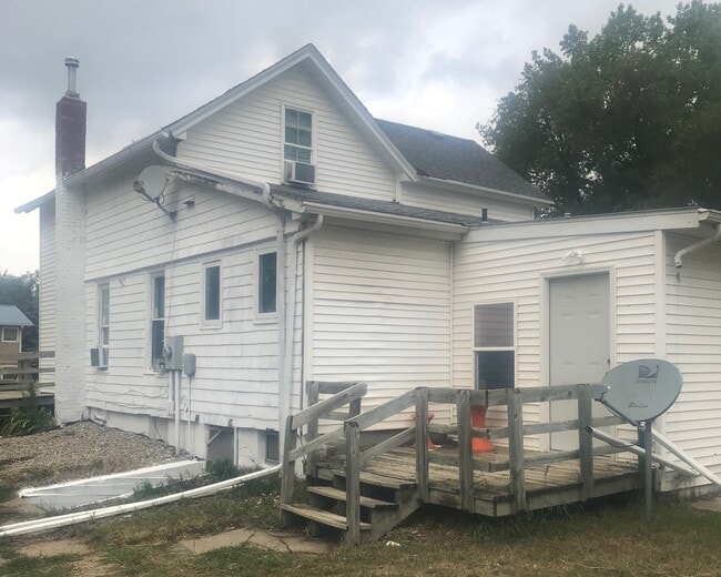 Back/South side - 918 2nd Ave