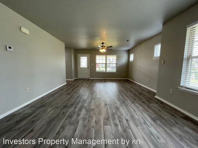 Foto del edificio - 3 br, 2 bath House - 2226 N.33rd Street