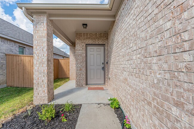 Building Photo - 10314 Birch Peak Dr