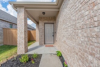 Building Photo - 10314 Birch Peak Dr