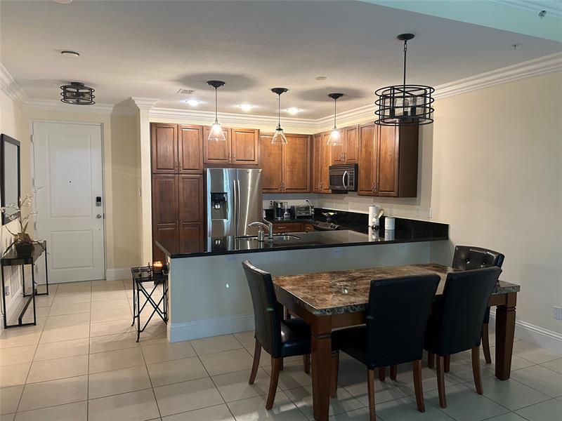 Primary Photo - 226 N Latitude Cir
