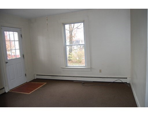Building Photo - 11 Pleasant St