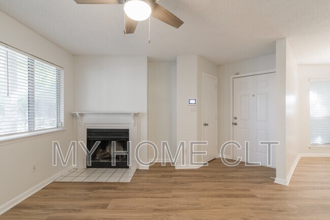 Photo - 2539 Stockbridge Dr Apartment