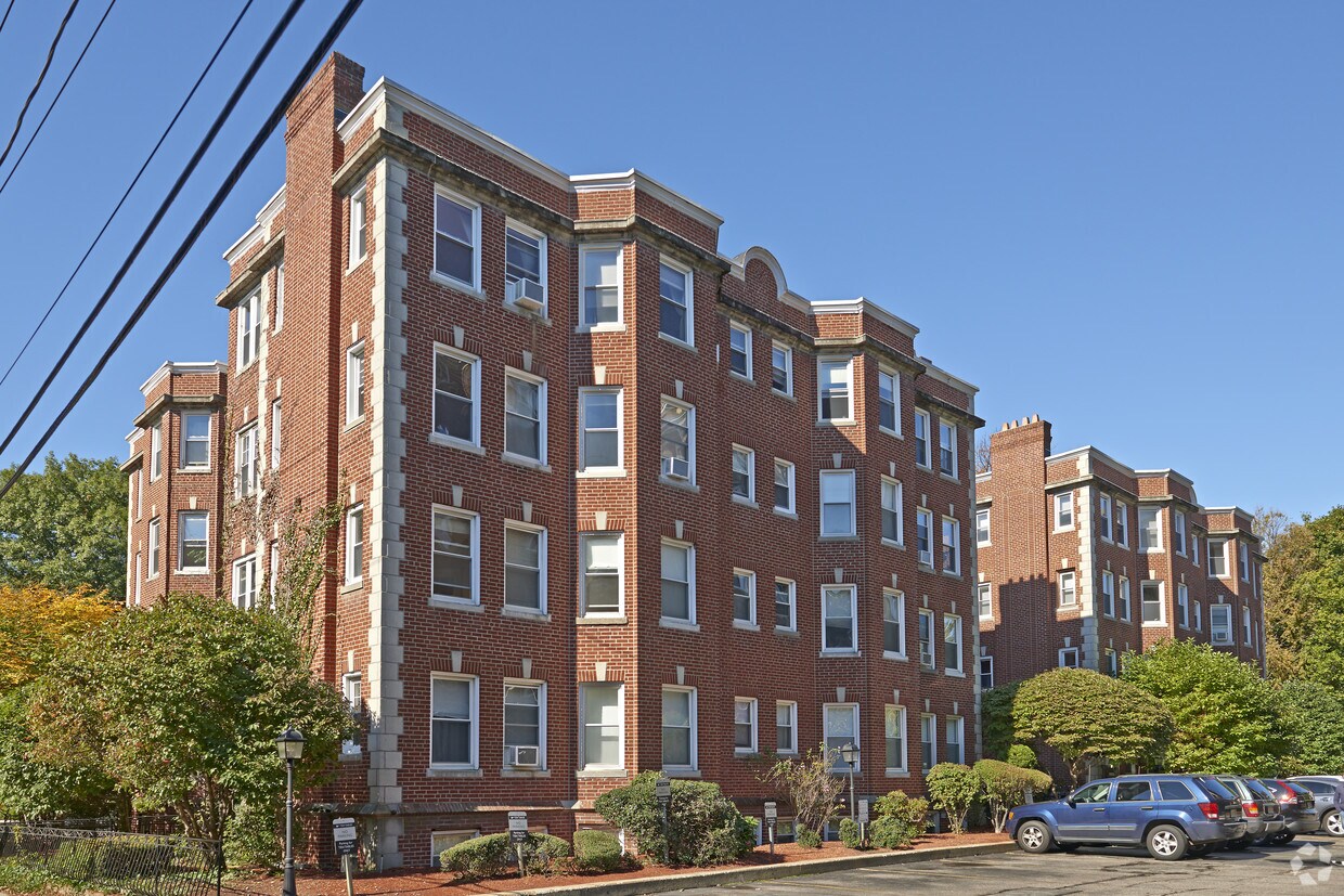 Building Photo - 6-8 Craigie Cir