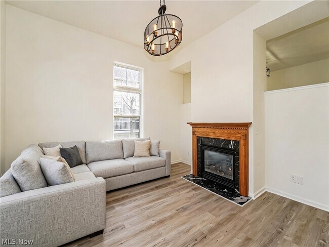 Foto del edificio - 821 Nela View Rd