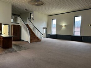 Building Photo - 624 Chestnut St