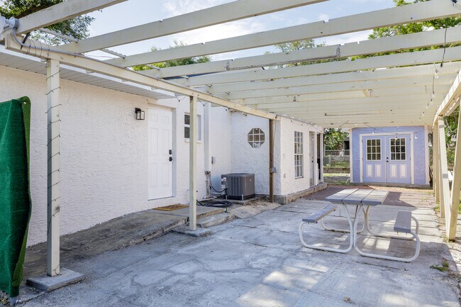 Foto del edificio - 4936 40th Ave N