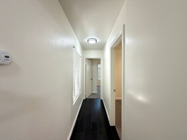 Foto del edificio - Spacious 4 Bedroom Home available In Alta Loma!