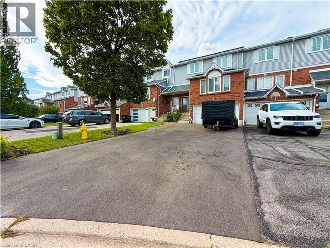 Building Photo - 76 Fairgreen Close