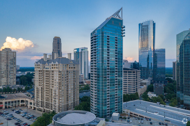 Building Photo - Buckhead Grand Condominium