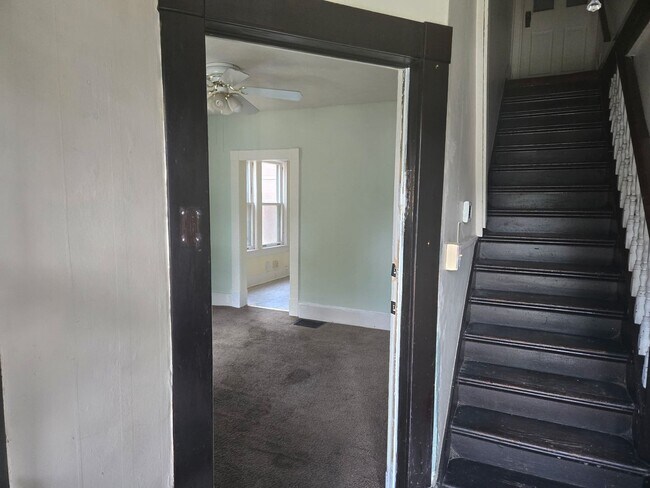 Foto del edificio - 627-629 E. Boulder Street