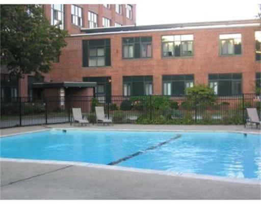 Foto del edificio - 150 Rumford Ave