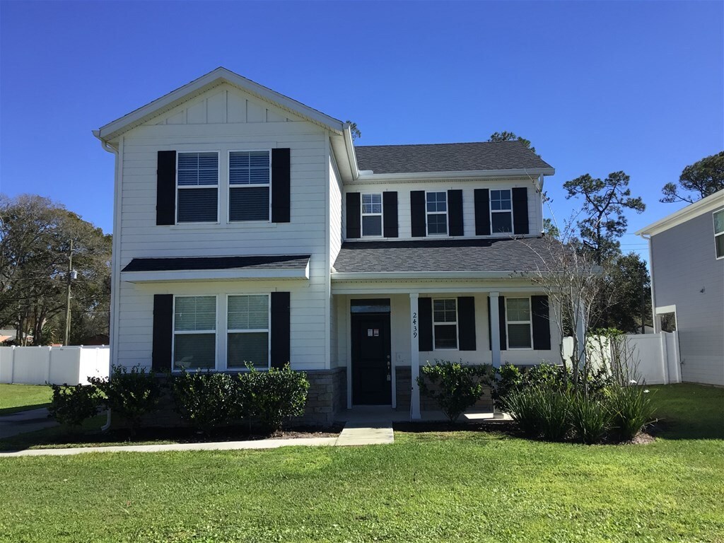 2438 S Park Ave, Sanford, FL 32771 House for Rent in Sanford, FL