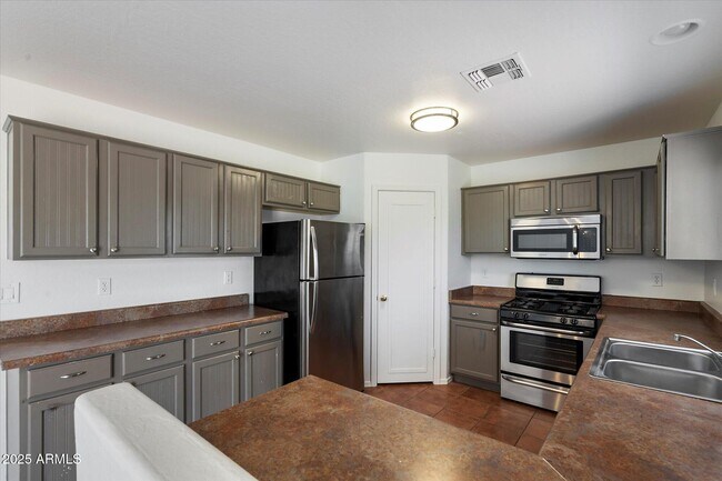 Foto del edificio - 427 E Payton St