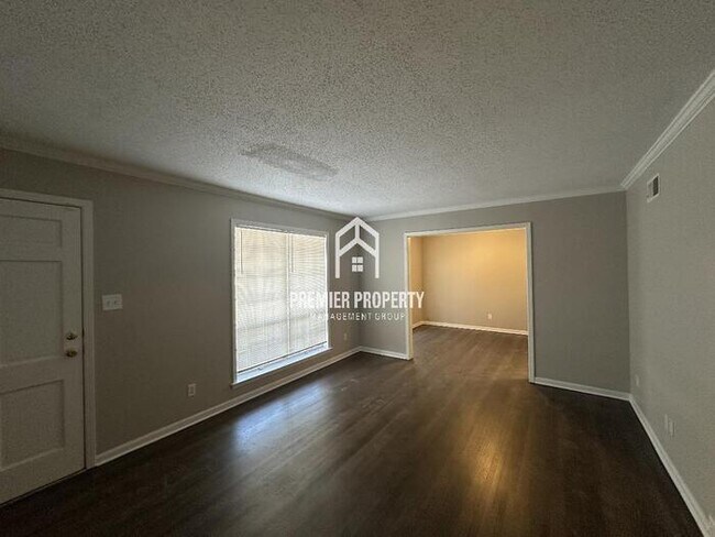 Foto del edificio - 1486 Heathcliff Dr