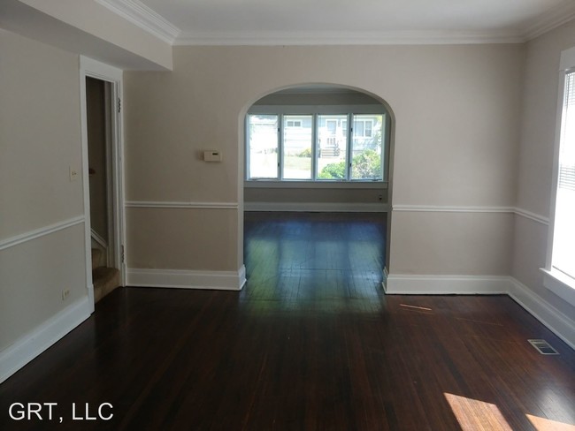 Building Photo - 4 br, 1.5 bath House - 5113 w orchard dr