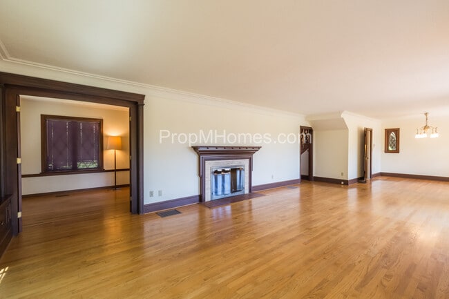 Building Photo - 475 Furnace St