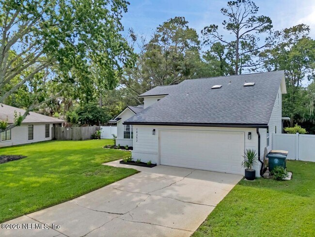 Foto del edificio - 14352 Crystal Cove Dr S