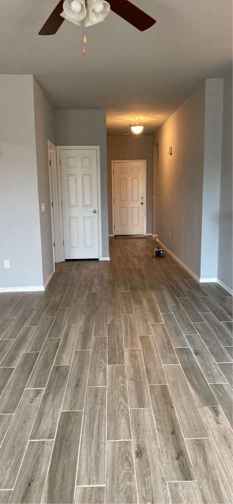 Building Photo - 10240 Hidden Village Dr