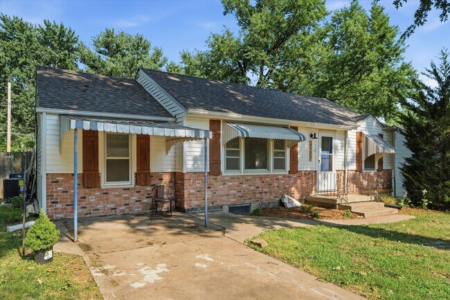 Foto del edificio - 7725 Robinson St