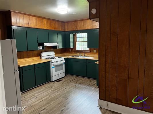 Foto del edificio - 3 br, 1.5 bath House - 503 West Church Street