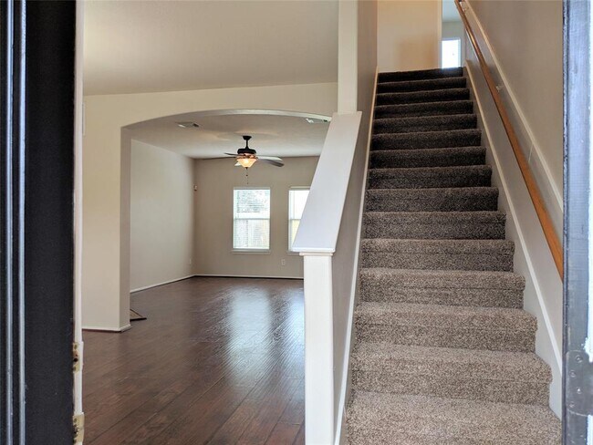 Building Photo - 3526 Schumann Oaks Dr