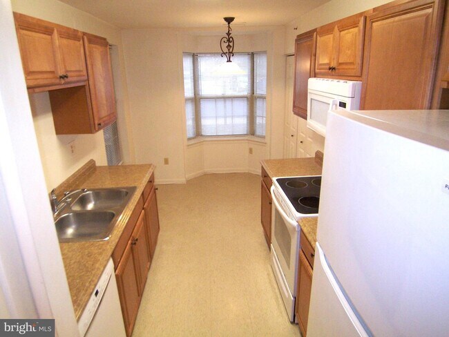 Building Photo - 3402 Tulleys Pointe Ct