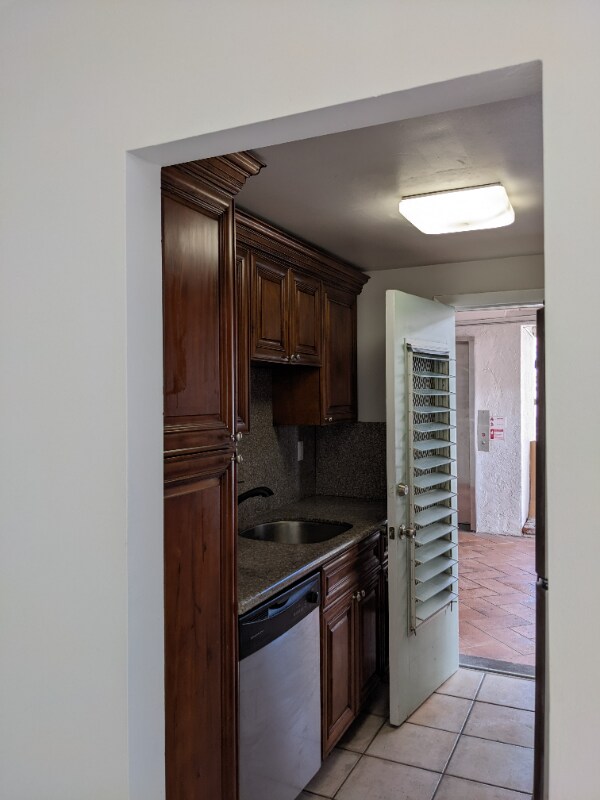 Foto del edificio - 11610 N Bayshore Dr
