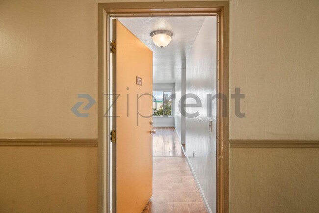 Foto del edificio - Unit 202