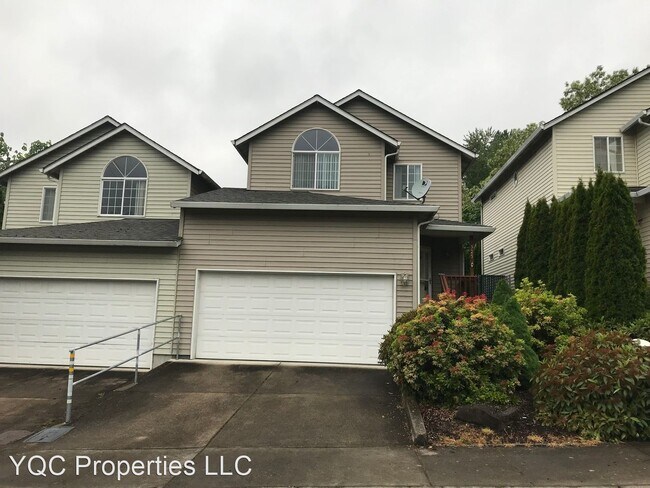 Building Photo - 3 br, 2.5 bath House - 325 NE Wedgewood Ct.
