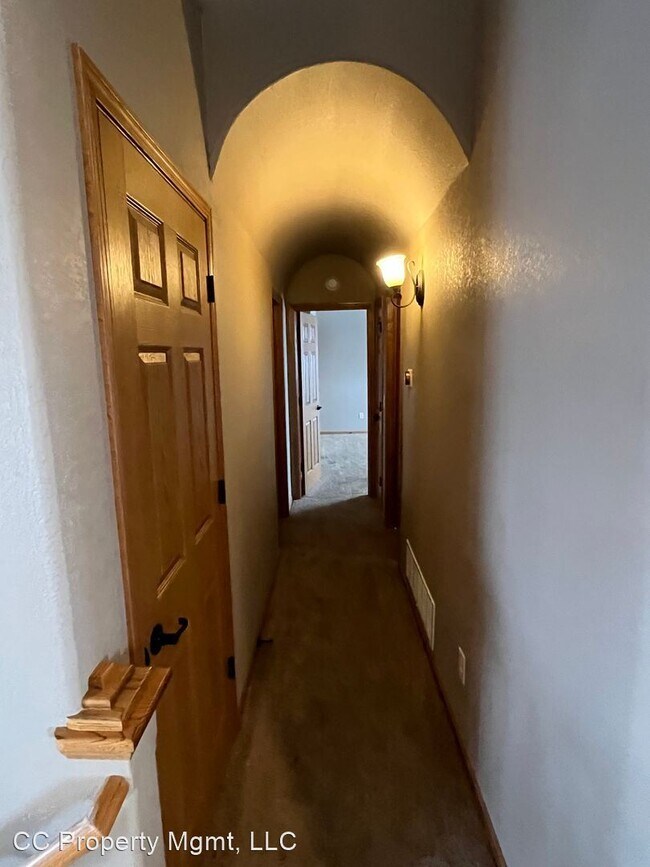 Building Photo - 4 br, 3 bath House - 366 Edelweiss Ln