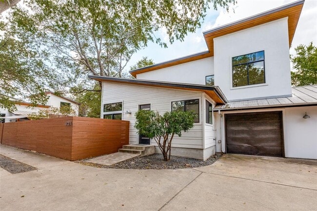 Building Photo - 4102 Clawson Rd