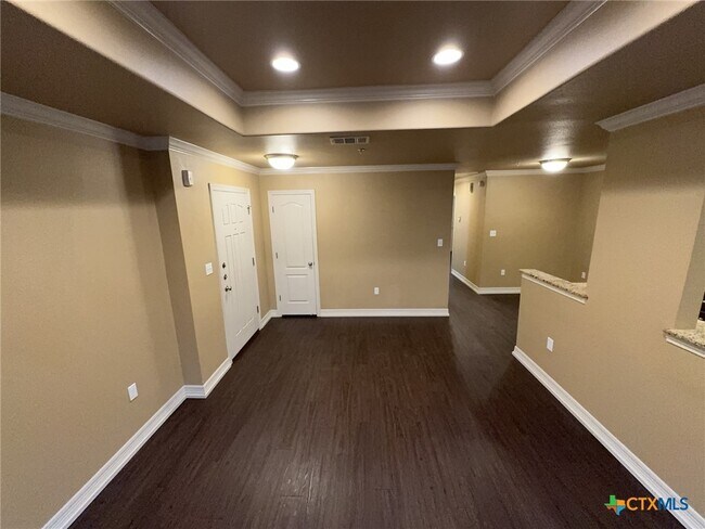 Foto del edificio - 2710 S Clear Creek Rd