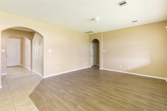 Foto del edificio - 20323 Mathis Landing Dr