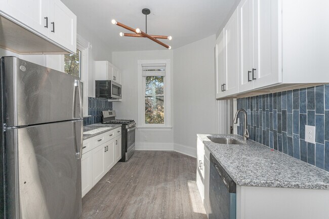 Foto del edificio - 2232 Kemper Ln