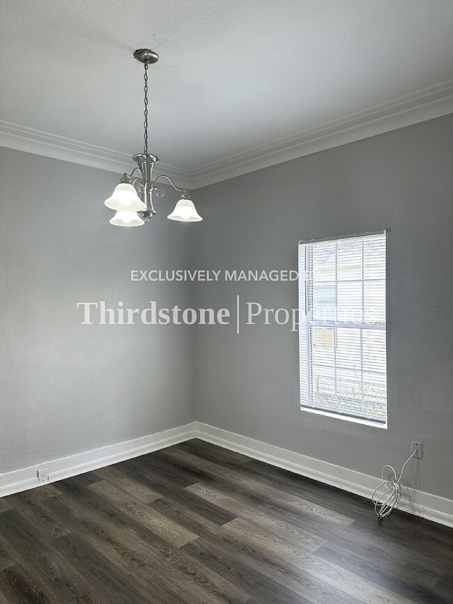 Building Photo - 1474 Windle St