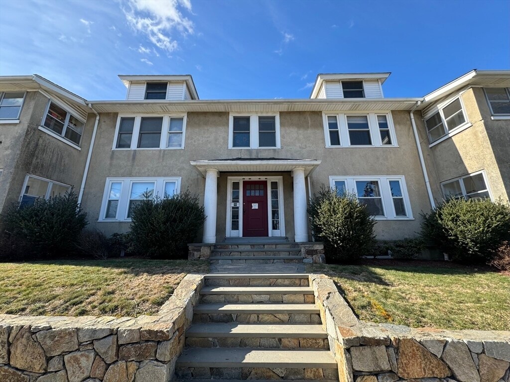 Primary Photo - 245 White St
