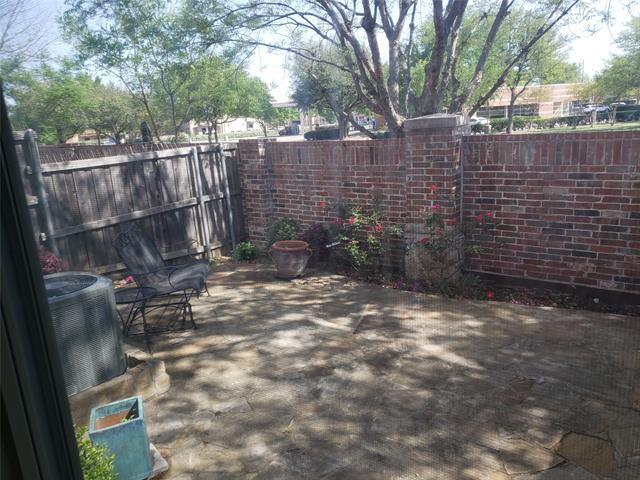 Foto del edificio - 1205 Lake Vista Ln