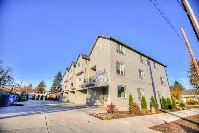 Photo - 607 NE 92nd Ave Apartment