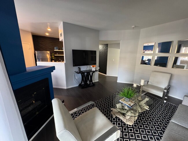 Building Photo - FULLY FURNISHED 2BEDROOM CONDO IN 89123