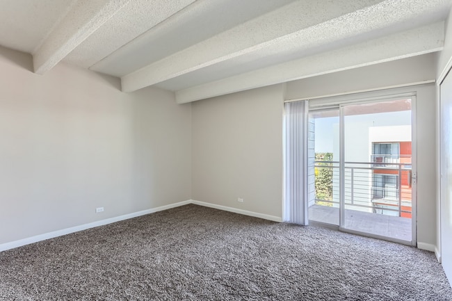 Building Photo - The Paramount