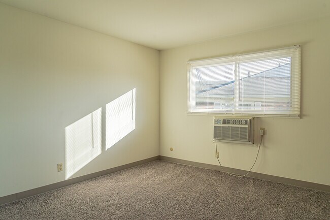 Landry - Dormitorio - Town & Country Apartments