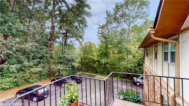 Building Photo - 1177 Church St