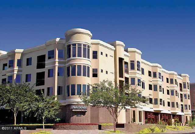 Building Photo - Stunning 2-bedroom 2-bathroom Condo