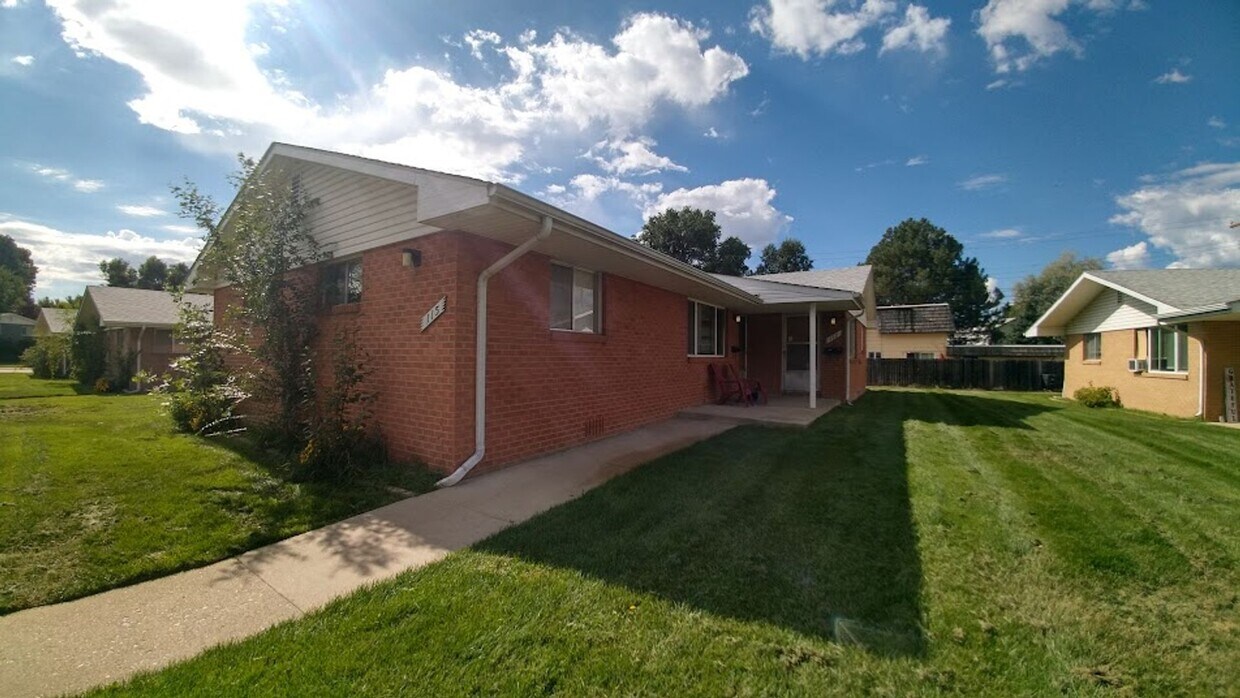 115117 Valentine Ln Unit 117, Longmont, CO 80501 Room for Rent in