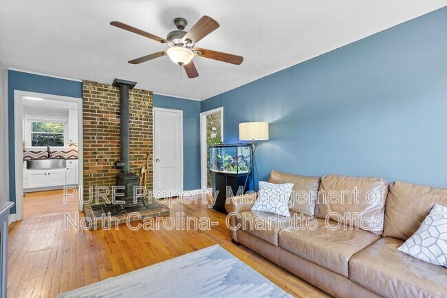 Foto del edificio - 1638 Academy St